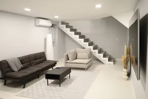 Modern Studio Duplex - Old Torrance Gem - Image 2