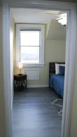 Charming Downtown 2 BR Apartment Steps from Downtown Mall - Image 4