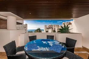 Beach front apartment with Sea View - Image 2