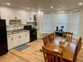 Historic Brick Home - 2nd Floor Apartment - Image 2