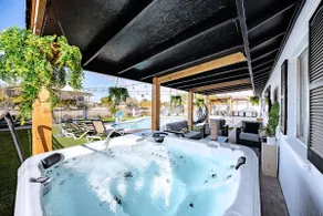Pontoon Boat/Games/Hot Tub/Family Fun! - Image 5