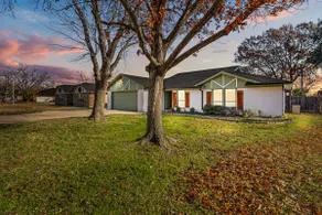 Golden DFW - Near Stadiums, Large Pool, Fire Pit - Image 4