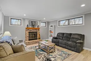 Amazing 3BR Home Near Galleria & Shopping! - Image 2
