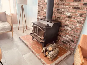 Adobe Hideaway House - Image 2