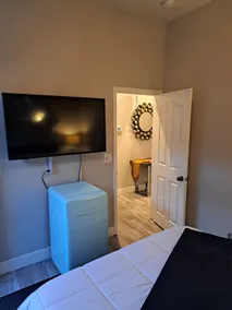In Law Unit, 2 bedroom Suite. - Image 4