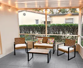 Near Beaches/Airport | 3BR Luxury |Updated Kitchen - Image 5
