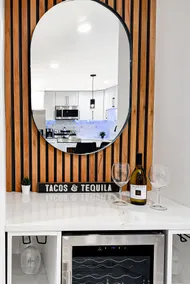 Near Beaches/Airport | 3BR Luxury |Updated Kitchen - Image 2
