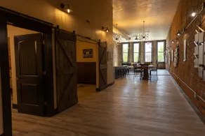 The Loft - Modern/Historic - 50% off Quail Ridge - Image 4