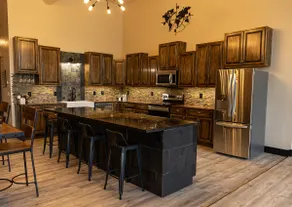 The Loft - Modern/Historic - 50% off Quail Ridge - Image 3