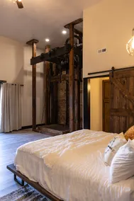 The Loft - Modern/Historic - 50% off Quail Ridge - Image 5