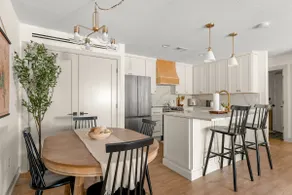 NEW Lakefront Getaway on TRL - Image 4