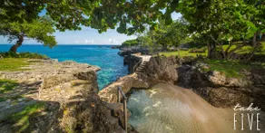 Private Seafront Villa near Ochi - Image 2