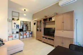 Beautiful Two-Room Apartment on the Naviglio Grande - Image 2