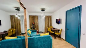 Cozy 1-bedroom with porch & view - Image 5