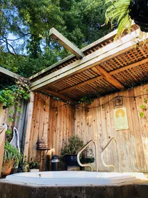 Cozy Redwood Retreat - Image 3