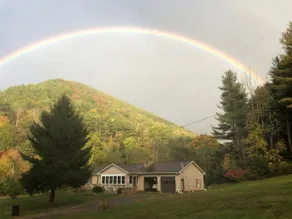 Harlan's Creek Stone Lodge - Image 2