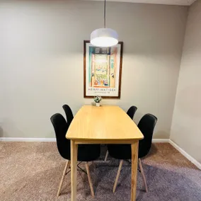 Cozy 2BR Condo Near UNC - Image 4