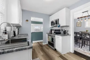 Entire House 2br/1ba with Movie Theater - Image 2