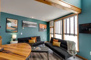 Mountain Gliders Getaway Loft - Image 2