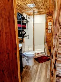 Bear Cabin - Image 4