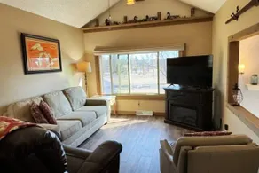 Cozy 10-Acre Retreat near Adventures - Image 3
