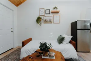 Packwood | Tolmie Suite at The Peak Motel - Image 5