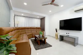 4 BHK Luxurious near Goregaon Exhibition center - Image 3