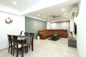 4 BHK Luxurious near Goregaon Exhibition center - Image 2