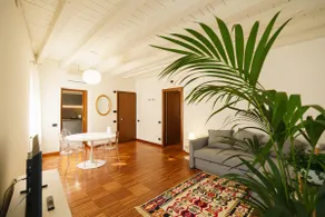 Spacious and bright penthouse with 3 small balconies - Image 2