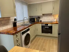 Two Bedroomed Seaside House - Image 4