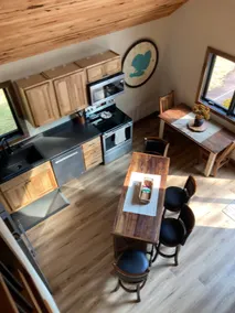 Cabin on Sawyer Creek Rd. - Image 3