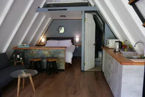 La Merced Alpine Cabin with Jacuzzi - Image 3
