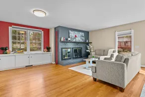 Walk to Golf from Our 3Bed Home! - Image 2