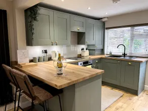 Charming Cosy Cottage in Bollington Village - Image 5