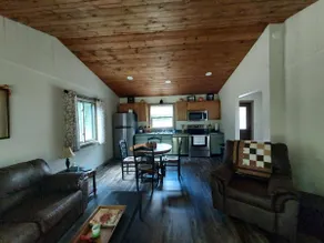Fox Road Farmhouse - Image 3