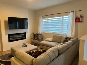 Luxurious Brand New 4 B/Rooms Main Floor 1 - Image 2