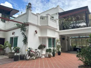 Camellia House | Pool | Karaoke | 21+ beds - Image 3