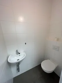 Quietly located garconiere - Image 3