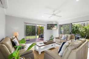 Mudjimba Retreat- Peaceful Luxury - Image 4
