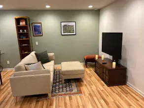 Quiet wine country cottage sleeps 4 - Pet Friendly - Image 3