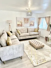 Historic Charm: *Perfect For Group Getaways* - Image 3