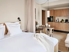 Aura Apartment Hotel | Studio Apartment - Image 2