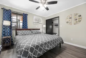 Magnolia ”620”- Comfy King Size Bed & Amenities - Image 2
