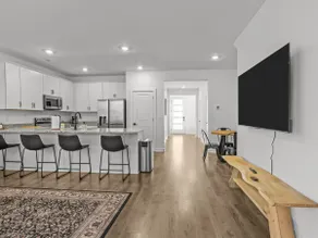 Mid-Century Modern Townhouse - Image 3