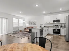 Mid-Century Modern Townhouse - Image 4