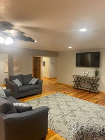 4 BR 5 Beds 2 Bath Lakes Area Getaway - Image 4