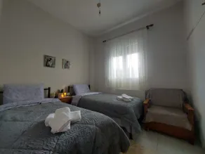 Ellie's house - Image 5