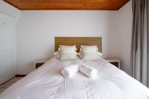 Secluded 2 Bed Farmhouse near Pretoria with Pool - Image 2