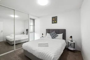 Elegant 2BR/2BA Home with Balcony & Free Parking - Image 4