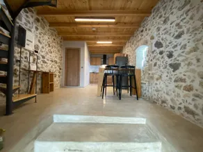Stavlos traditional suite - Image 3